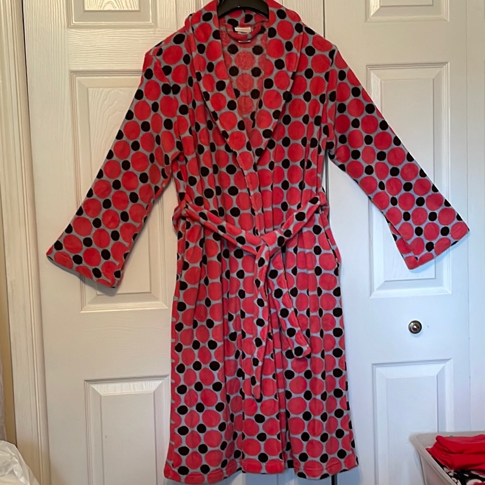 Capelli Fleece robe, black & peach dots on blue grey background Sz Med avail.